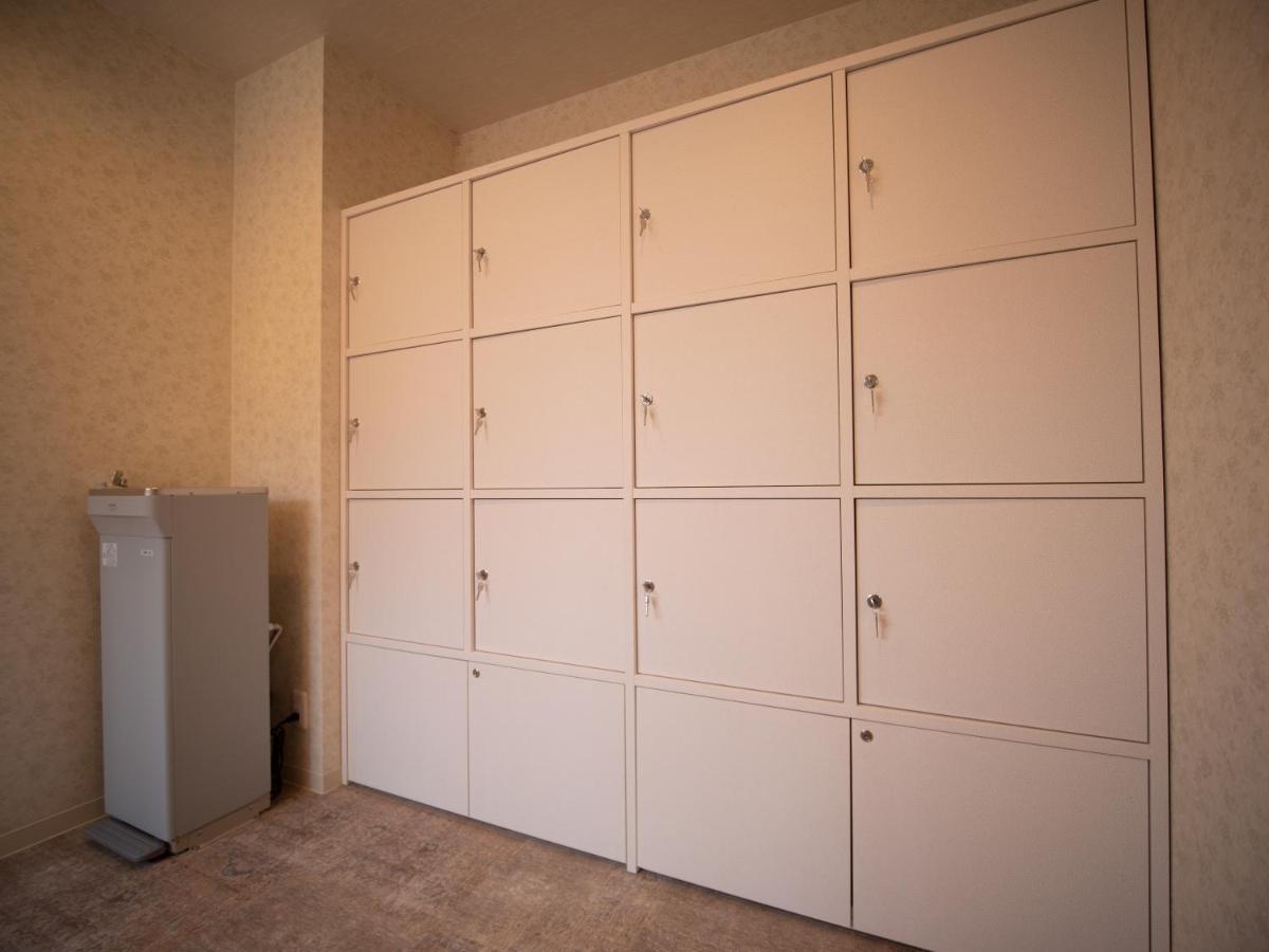 Standard Single Room - Female Only,1011667459:JPEG